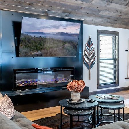New Rustic Luxe Cabin Billiards Spa Near Gsmnp 타운센드 외부 사진