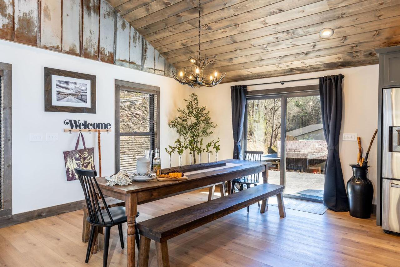 New Rustic Luxe Cabin Billiards Spa Near Gsmnp 타운센드 외부 사진